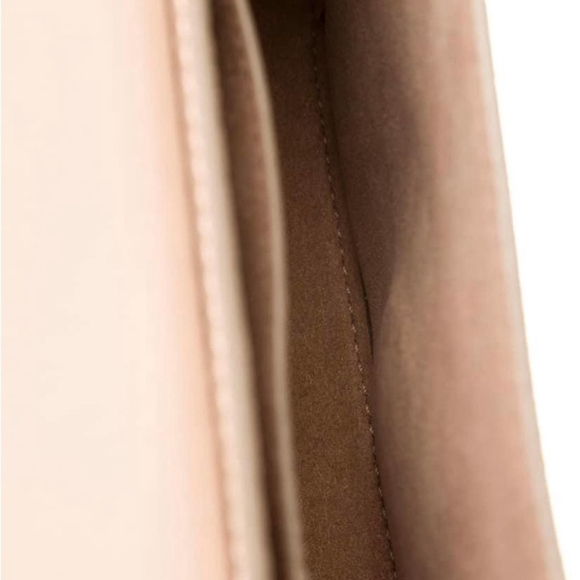 💫 Host Pick ⭐️(725❗️)Givenchy Crocodile Embossed Crossbody - Picture 5 of 7